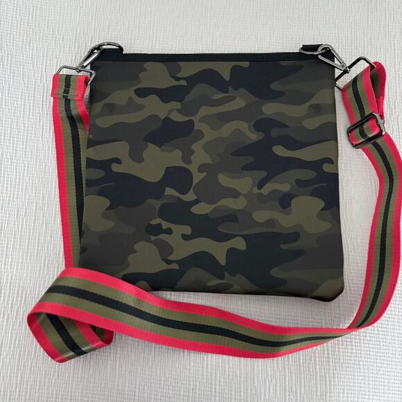 Haute Shore Crossbody Camo Stripe Adjustable Strap Y2K Streetwear Ballet grunge - Picture 4 of 8
